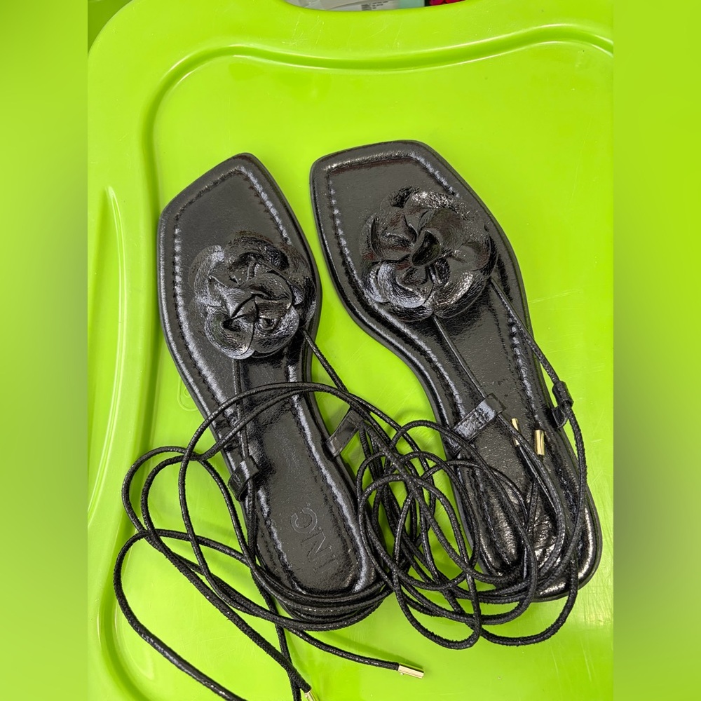 INC International Concepts Black Floral Sandals